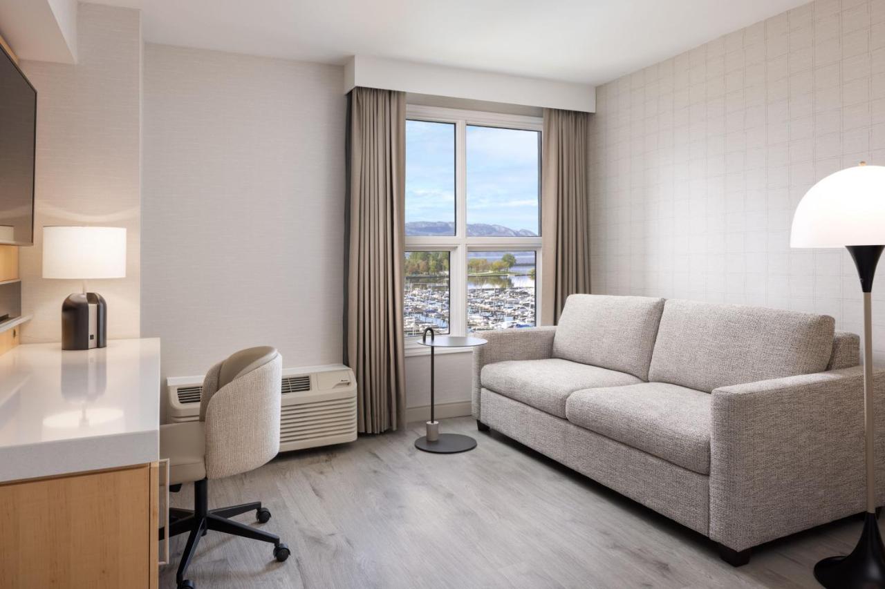 Delta Hotels By Marriott Grand Okanagan Resort Kelowna Esterno foto