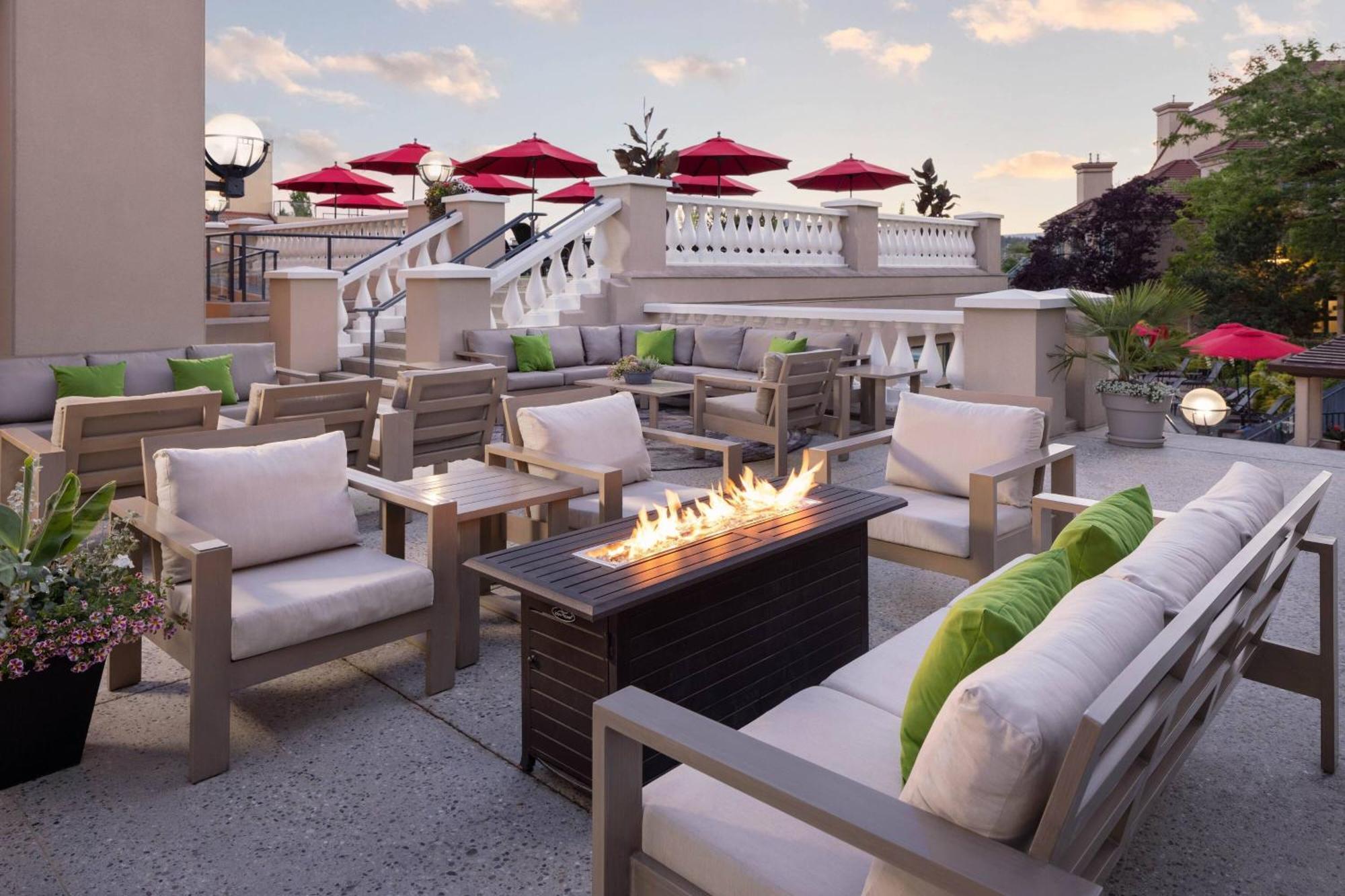 Delta Hotels By Marriott Grand Okanagan Resort Kelowna Esterno foto
