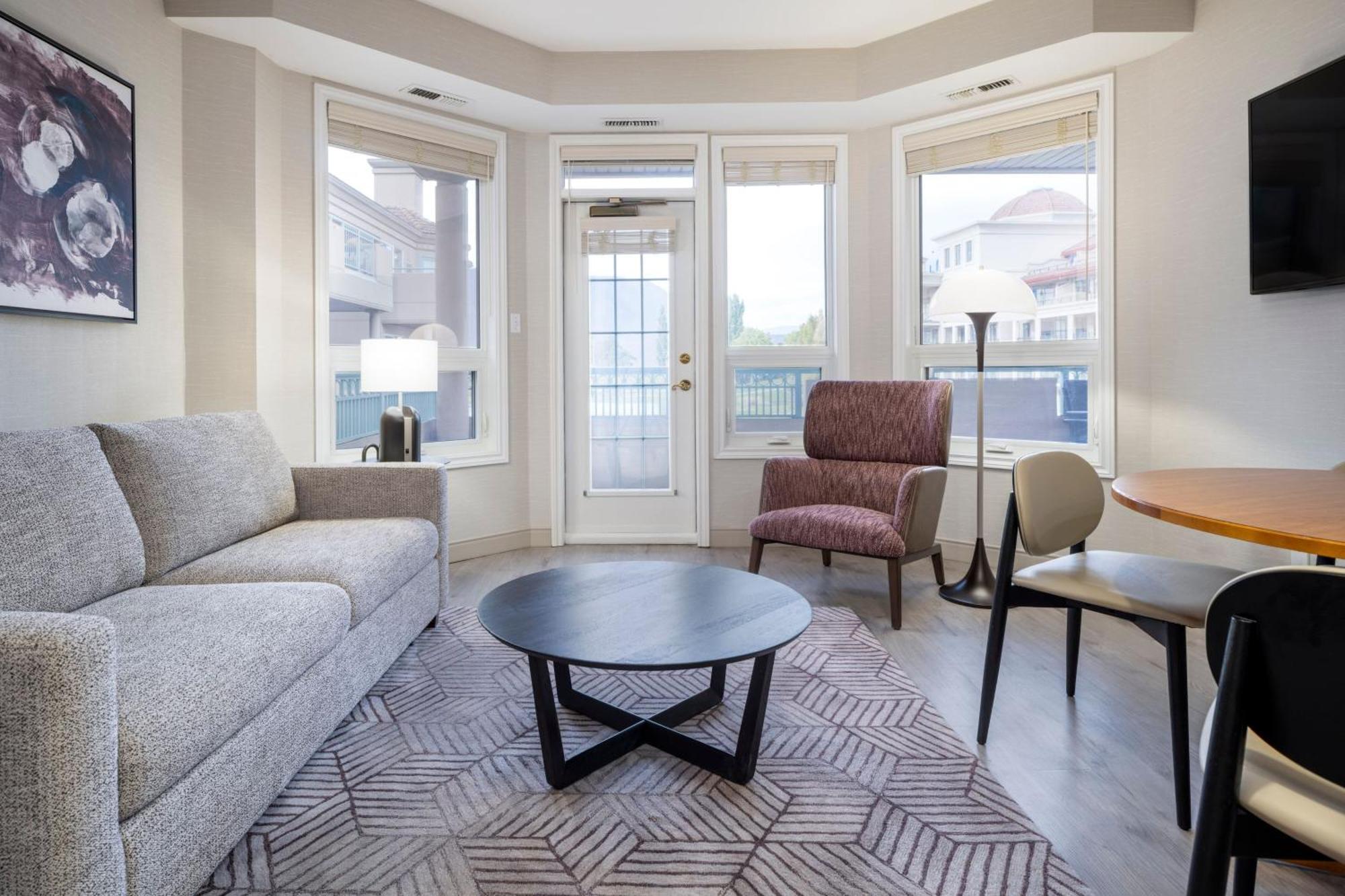 Delta Hotels By Marriott Grand Okanagan Resort Kelowna Esterno foto